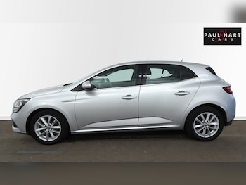 Used Renault Megane 2017 for sale - 79345782: Photo