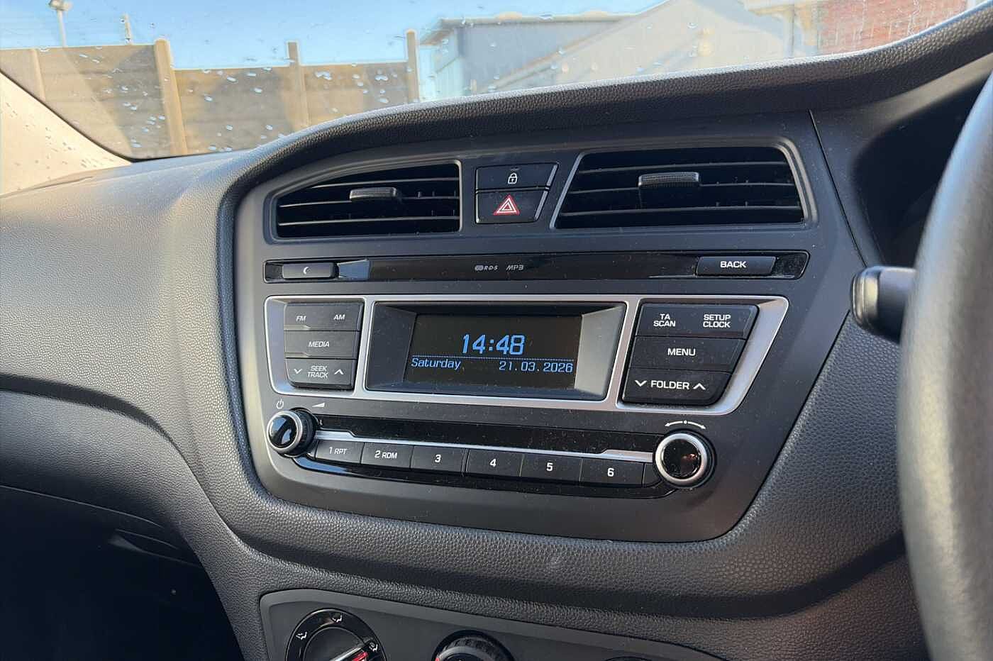 Used Hyundai i20 2017 for sale - 78021569: Photo 29