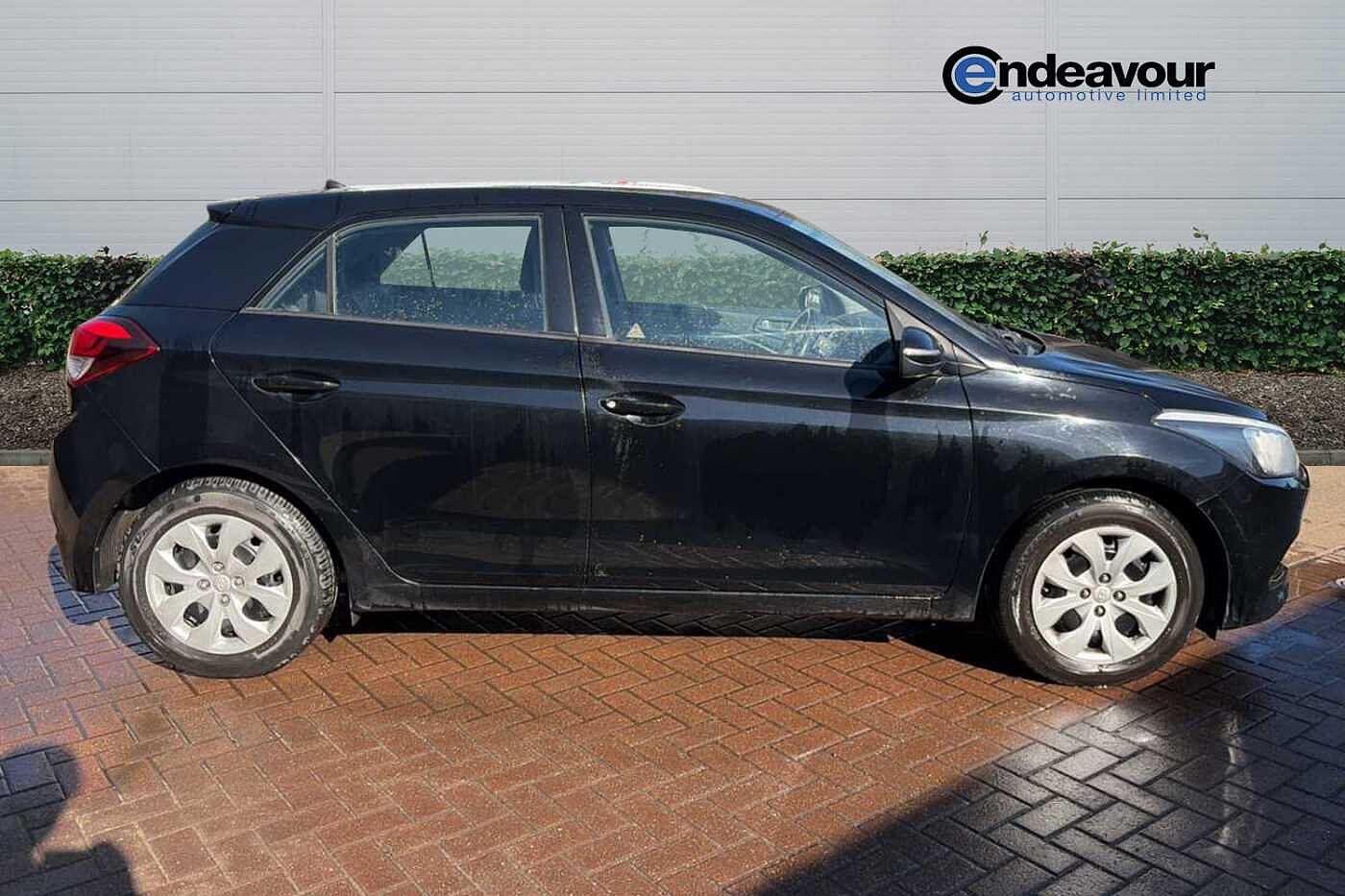 Used Hyundai i20 2017 for sale - 78021569: Photo 4