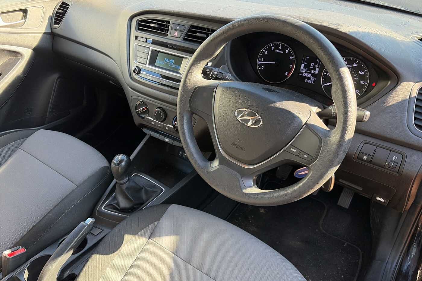 Used Hyundai i20 2017 for sale - 78021569: Photo 6
