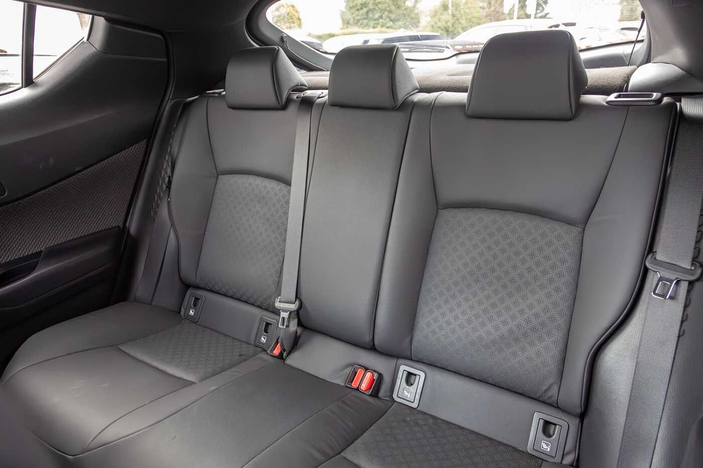 Used Toyota C-HR 2023 for sale - 78021428: Photo 24