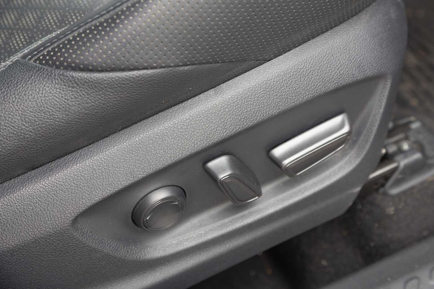 Used Toyota C-HR 2023 for sale - 78021428: Photo 30