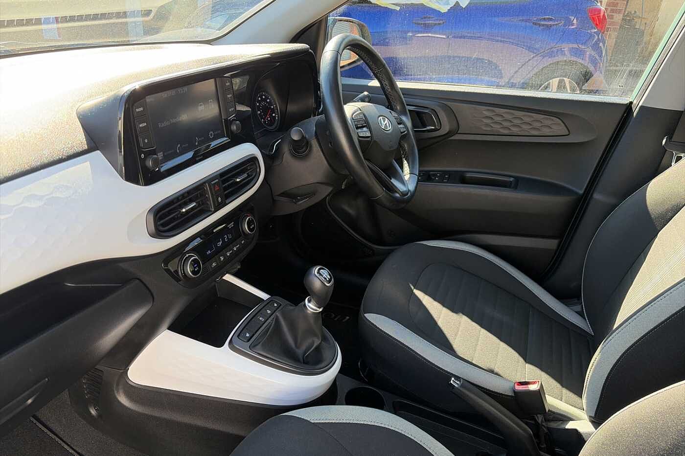 Used Hyundai i10 2022 for sale - 78021570: Photo 2