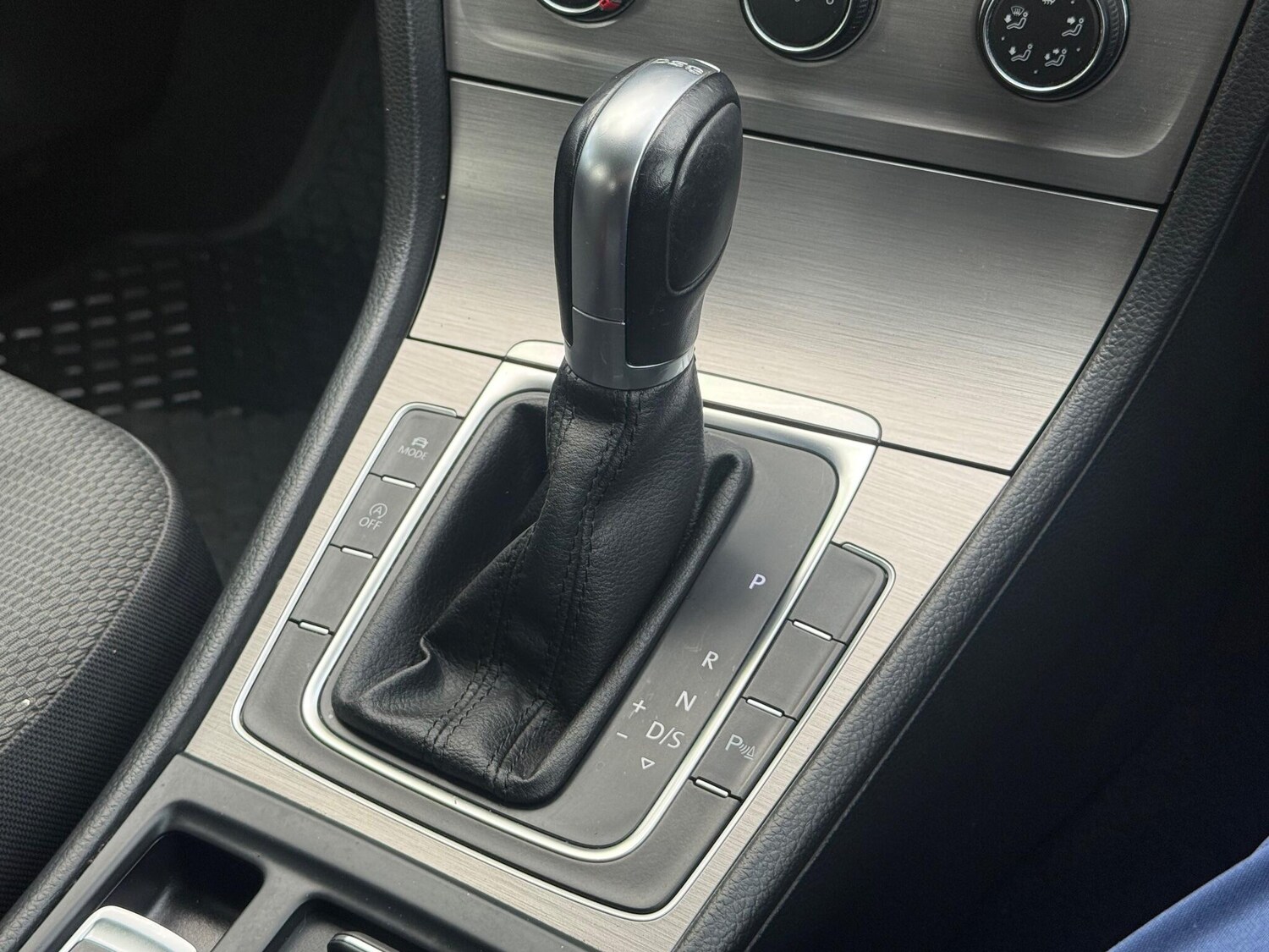 Used Volkswagen Golf 2015 for sale - 76671702: Photo 16