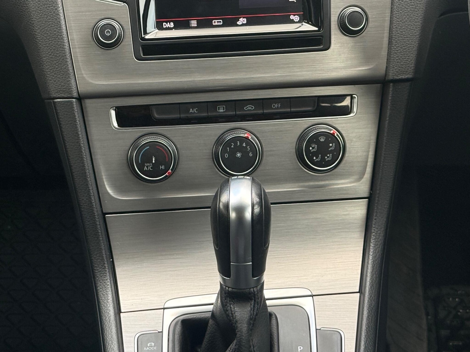 Used Volkswagen Golf 2015 for sale - 76671702: Photo 36