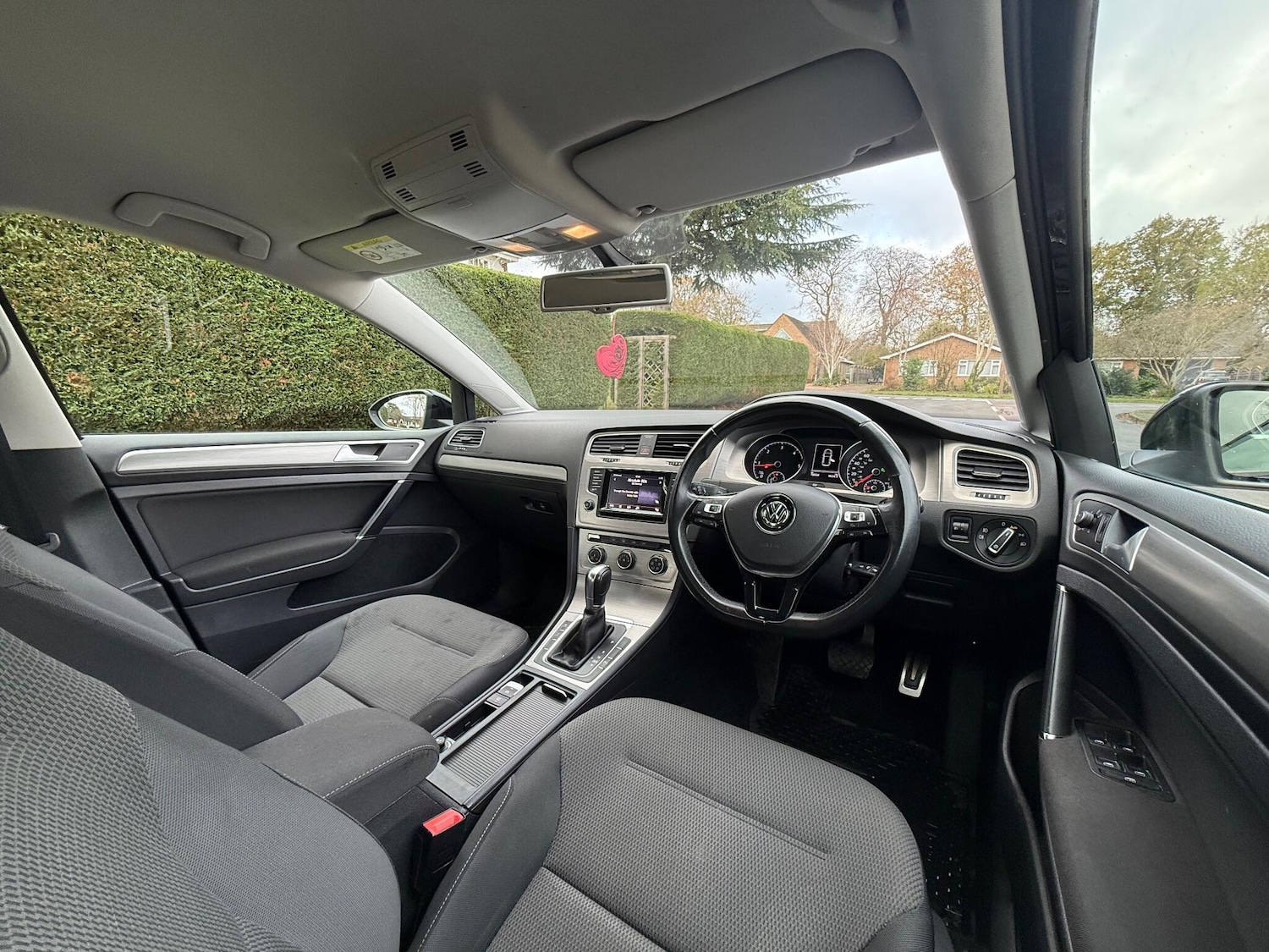 Used Volkswagen Golf 2015 for sale - 76671702: Photo 9