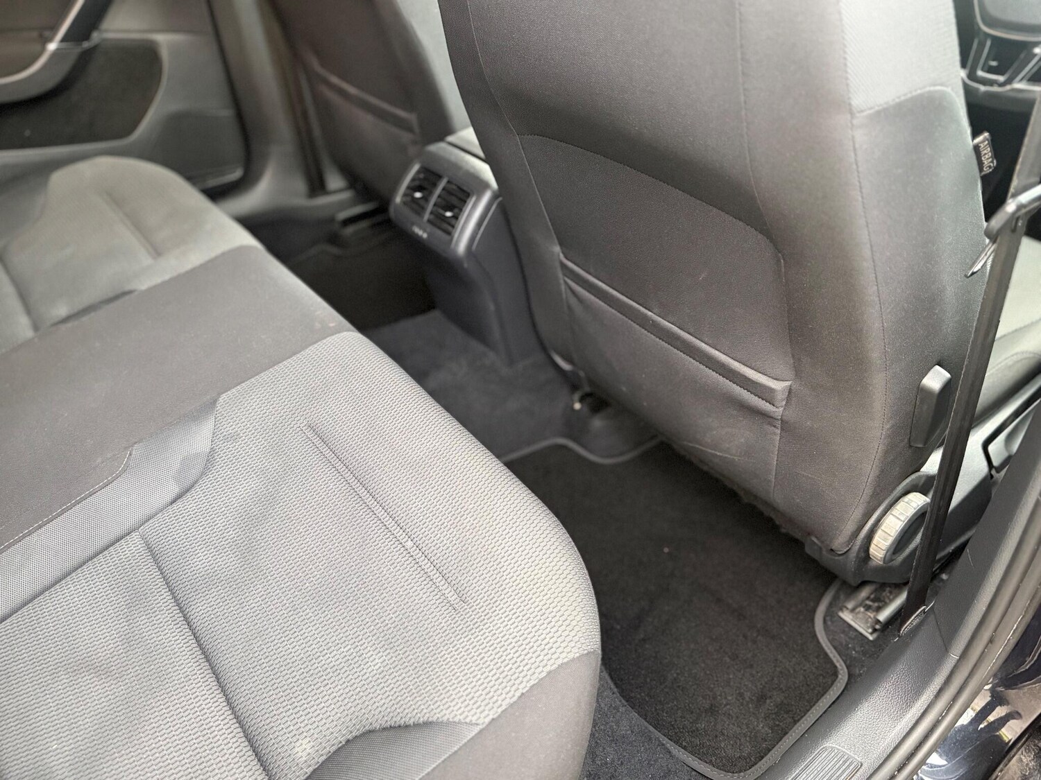 Used Volkswagen Golf 2014 for sale - 76560890: Photo 20