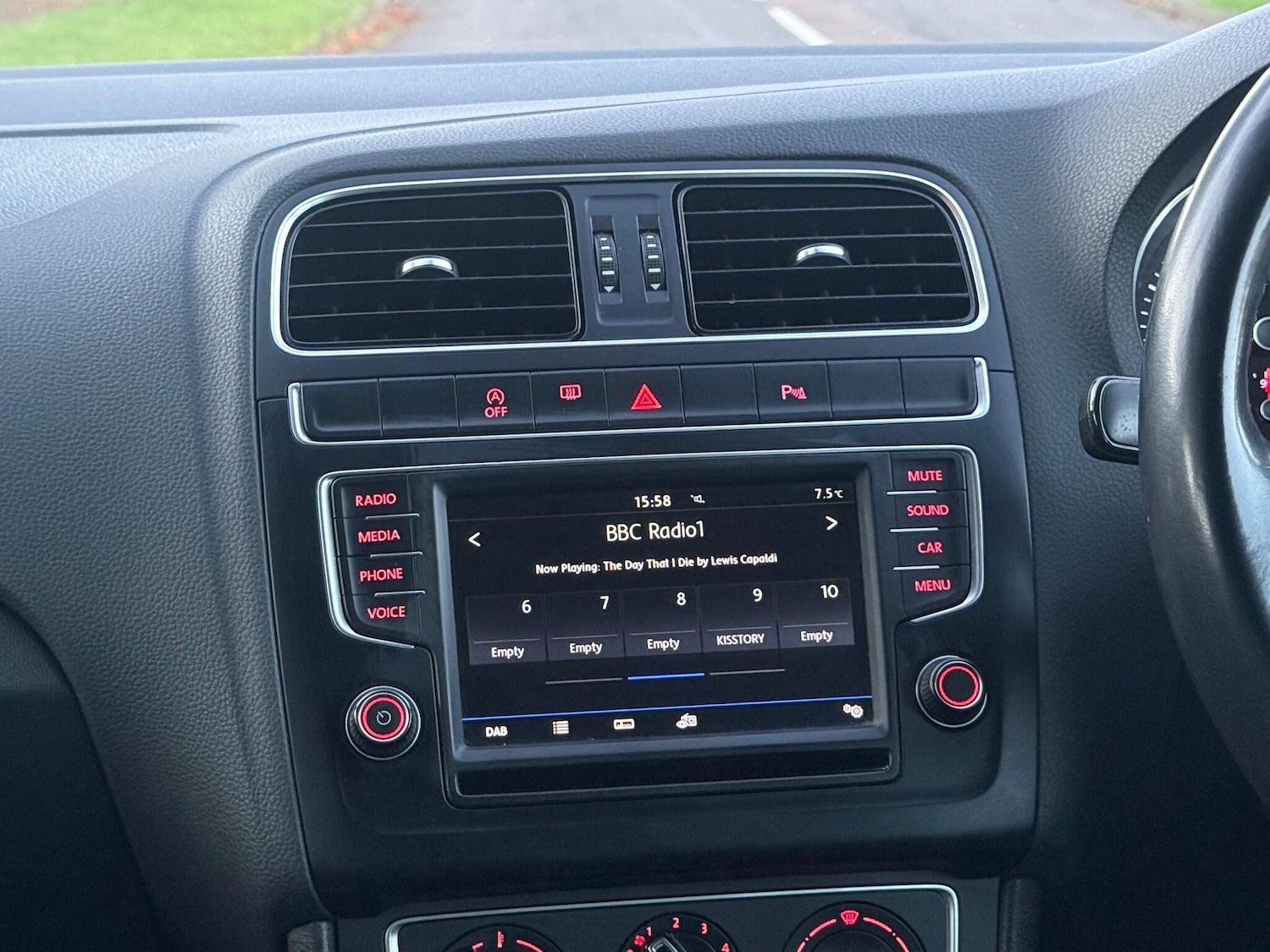 Used Volkswagen Polo 2017 for sale - 76765998: Photo 25