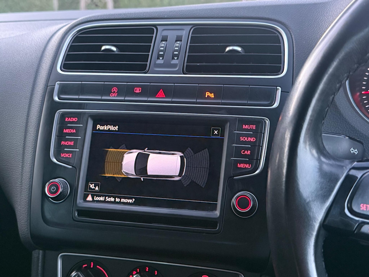 Used Volkswagen Polo 2017 for sale - 76765998: Photo 28