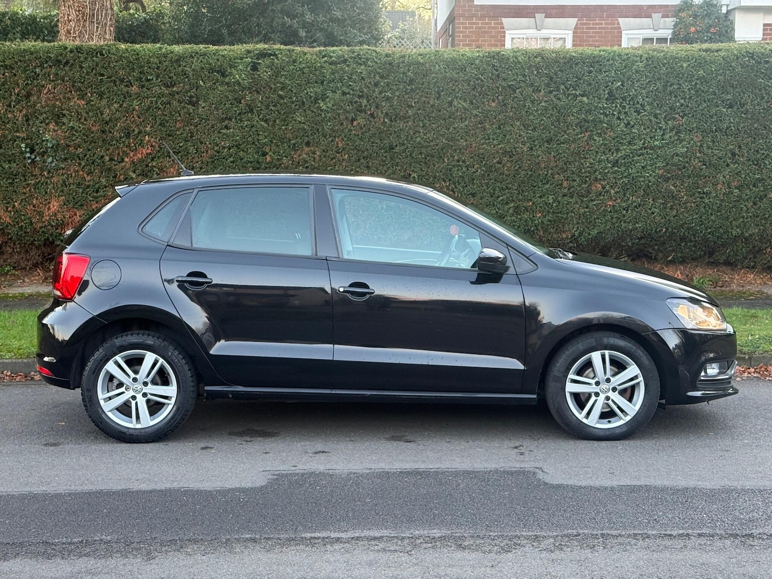Used Volkswagen Polo 2017 for sale - 76765998: Photo 6