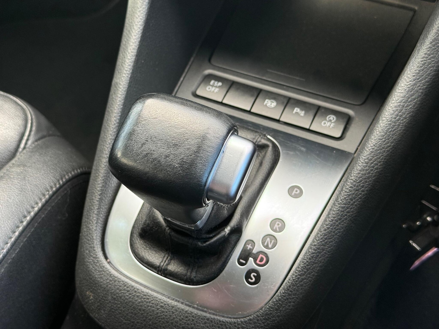 Used Volkswagen Golf 2010 for sale - 76633364: Photo 12