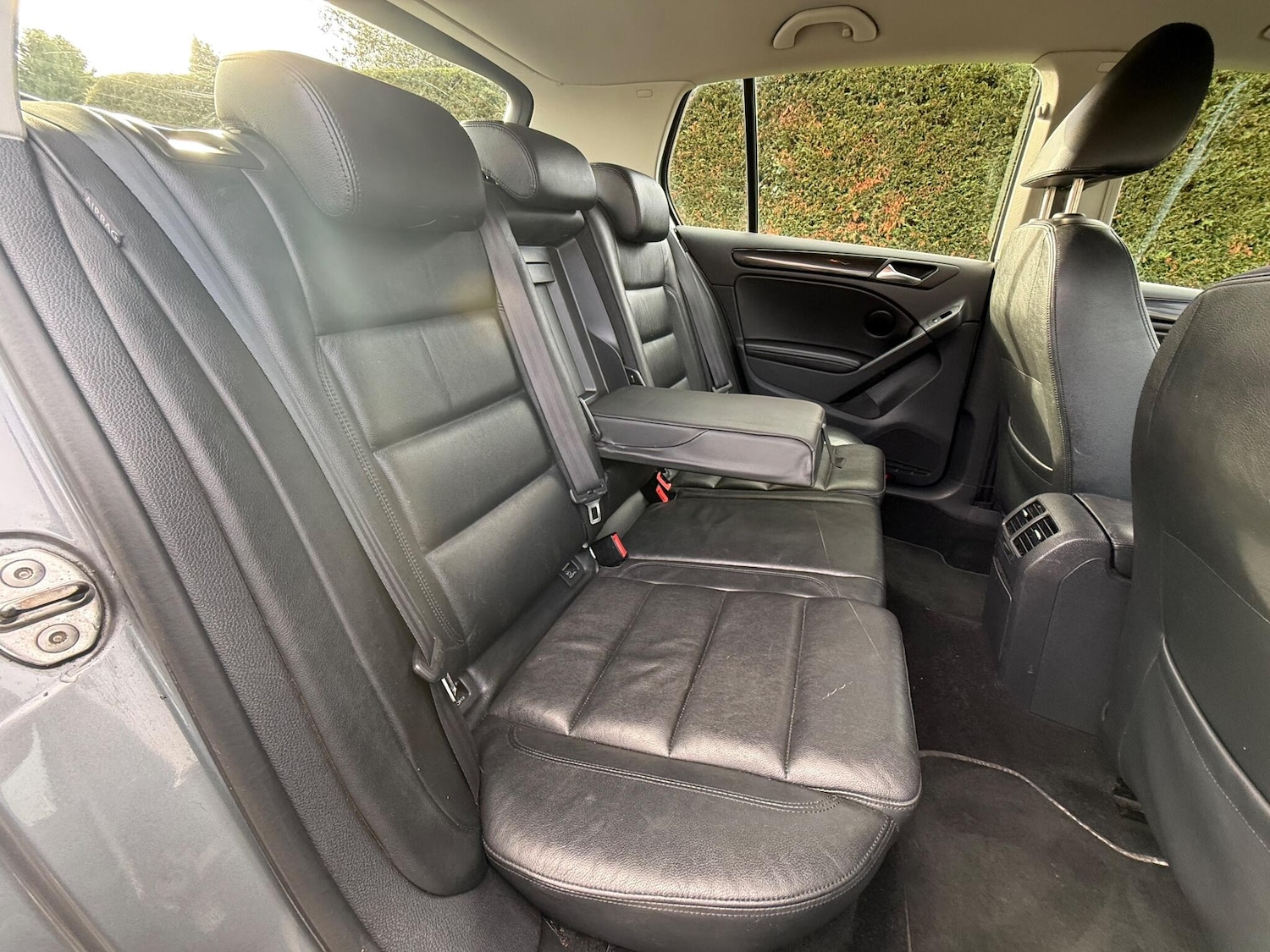 Used Volkswagen Golf 2010 for sale - 76633364: Photo 19