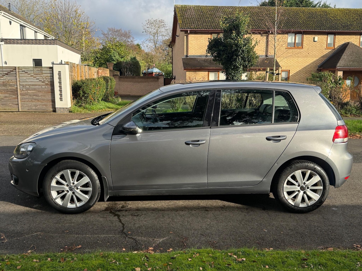 Used Volkswagen Golf 2010 for sale - 76633364: Photo 5