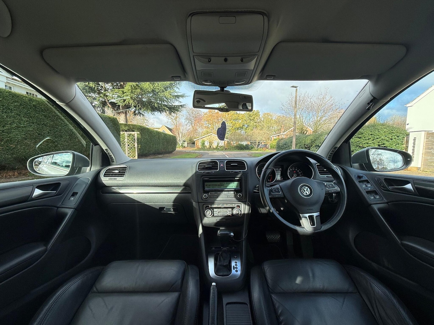 Used Volkswagen Golf 2010 for sale - 76633364: Photo 9