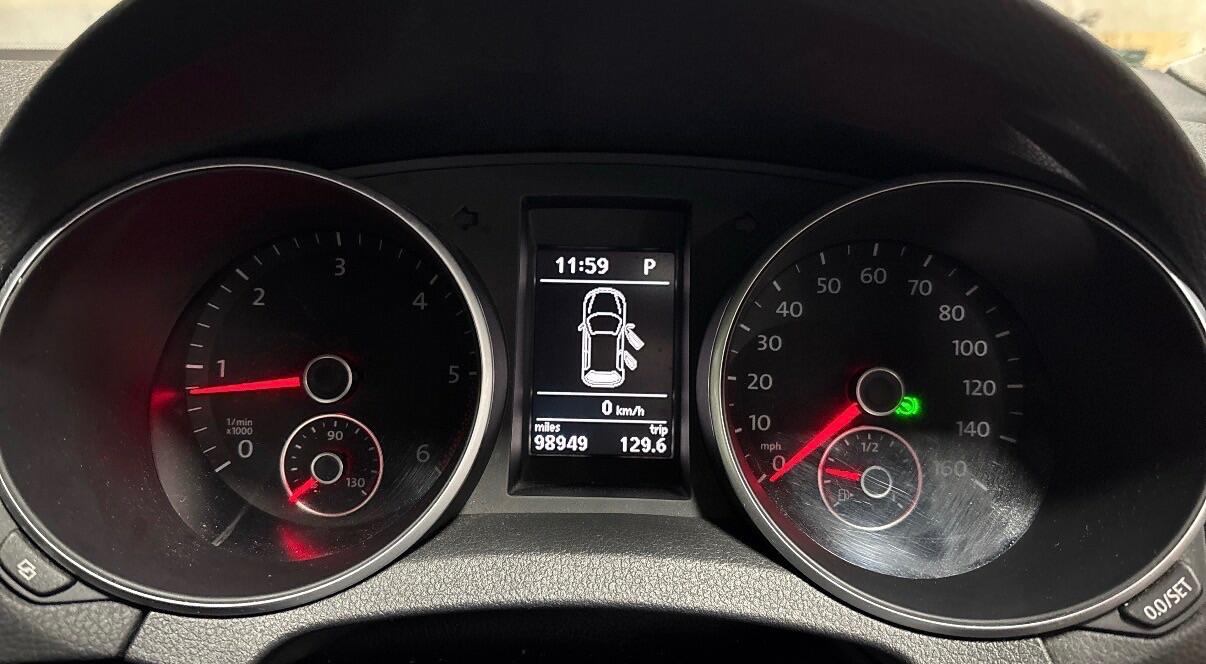 Used Volkswagen Golf 2011 for sale - 76952474: Photo 9