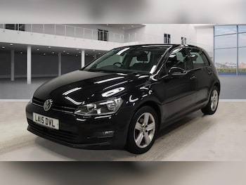 Used Volkswagen Golf 2015 for sale - 76562480: Photo