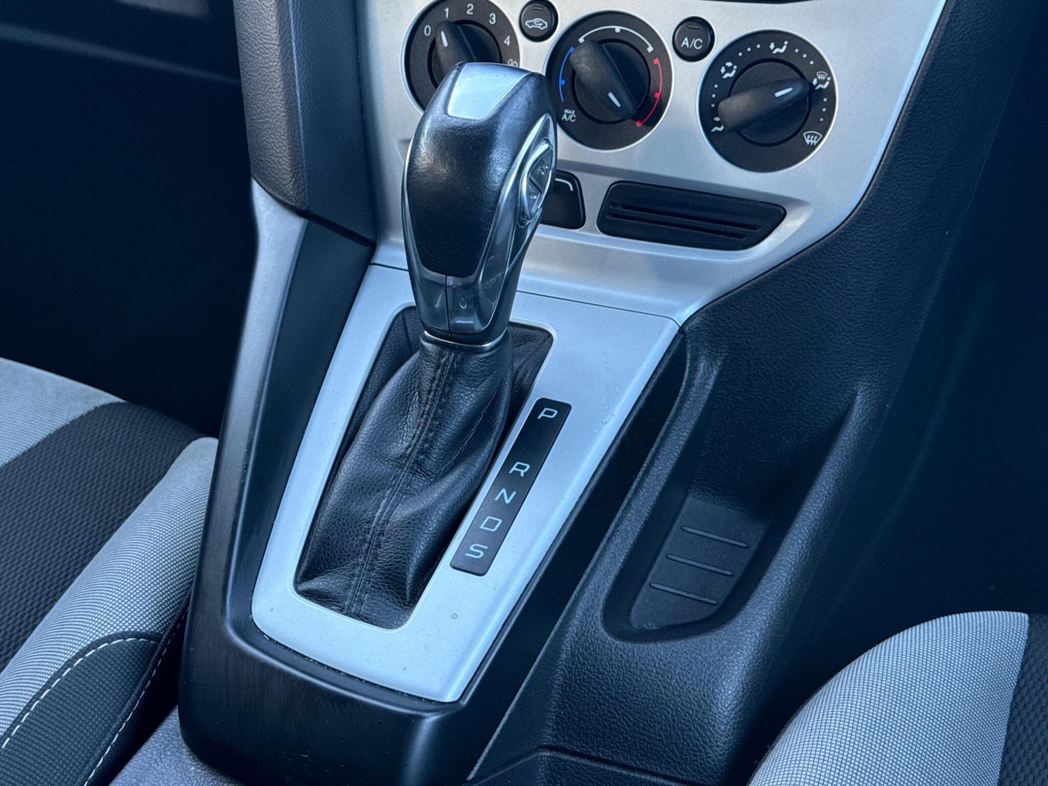 Used Ford Focus 2013 for sale - 77131198: Photo 25