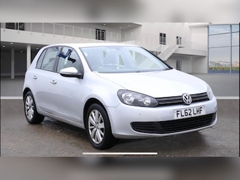 Volkswagen - Golf