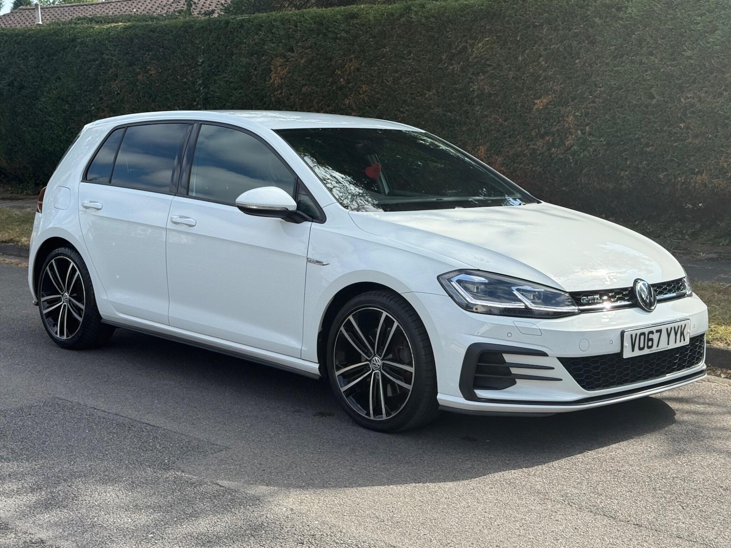 Used Volkswagen Golf 2017 for sale - 76620120: Photo 1