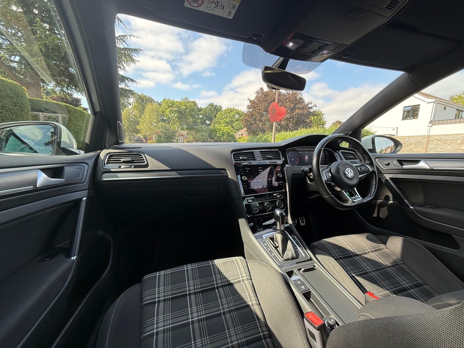 Used Volkswagen Golf 2017 for sale - 76620120: Photo 12