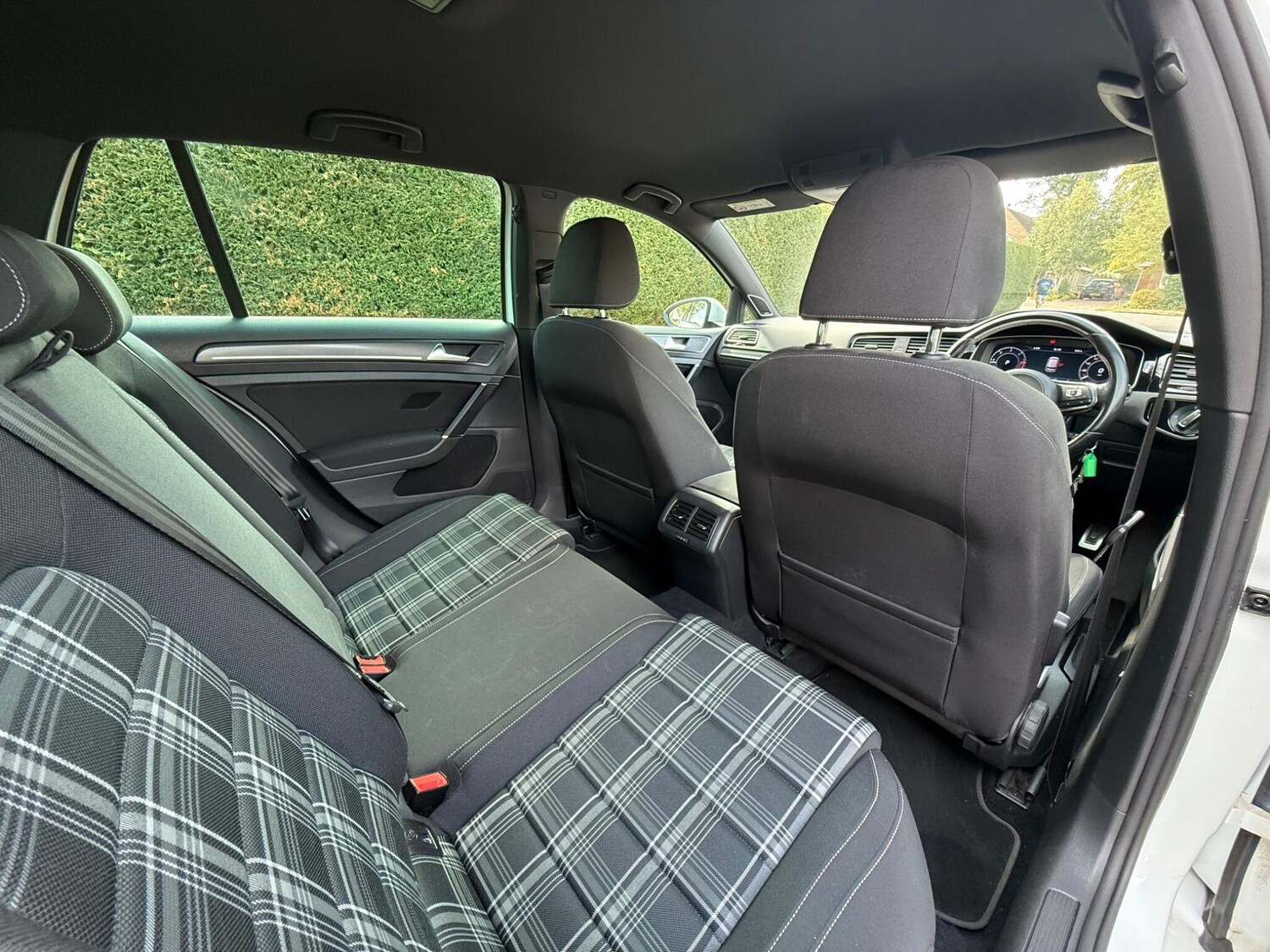 Used Volkswagen Golf 2017 for sale - 76620120: Photo 25