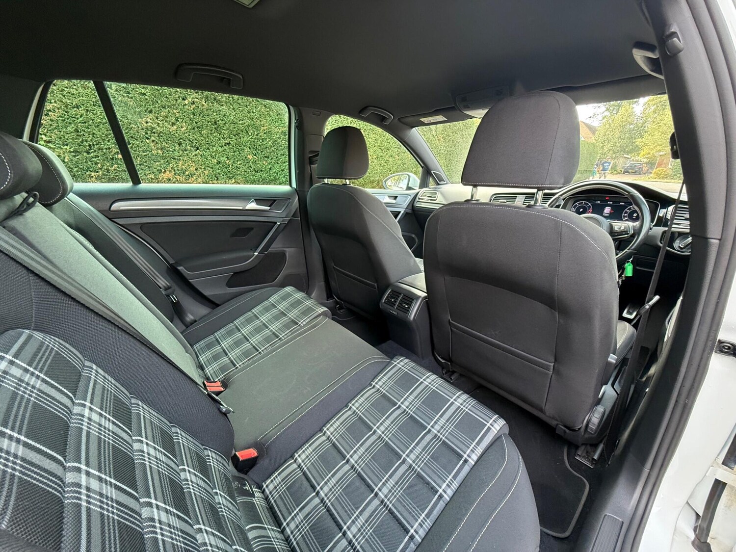 Used Volkswagen Golf 2017 for sale - 76620120: Photo 26