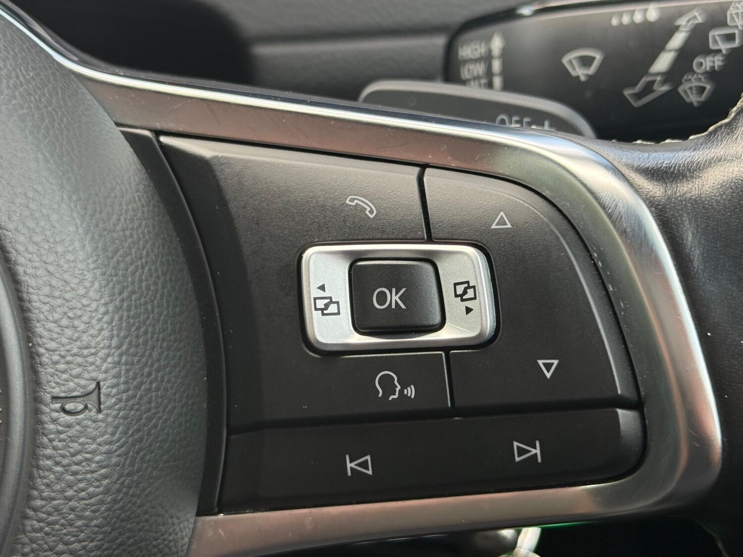 Used Volkswagen Golf 2017 for sale - 76620120: Photo 37