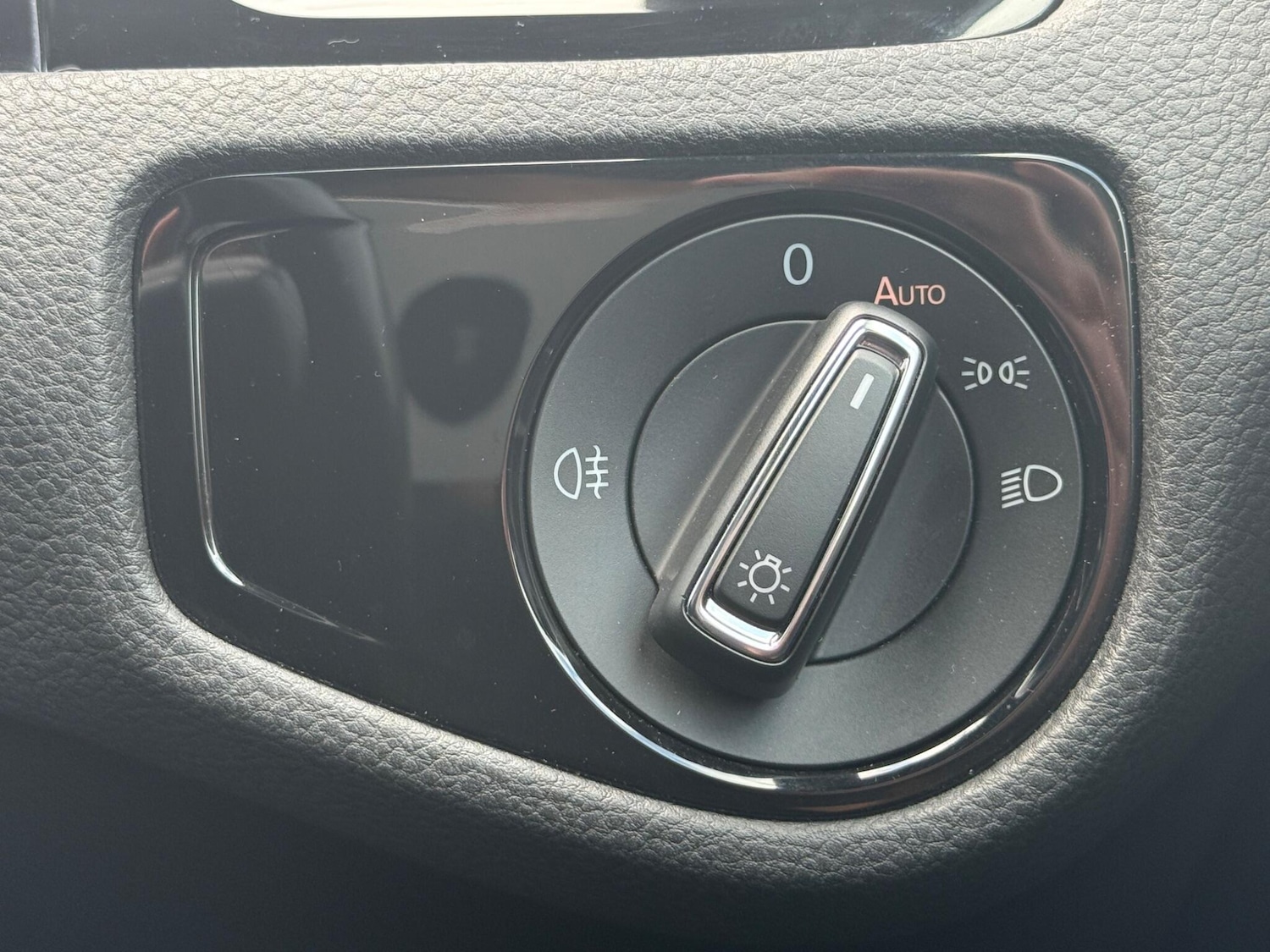 Used Volkswagen Golf 2017 for sale - 76620120: Photo 40