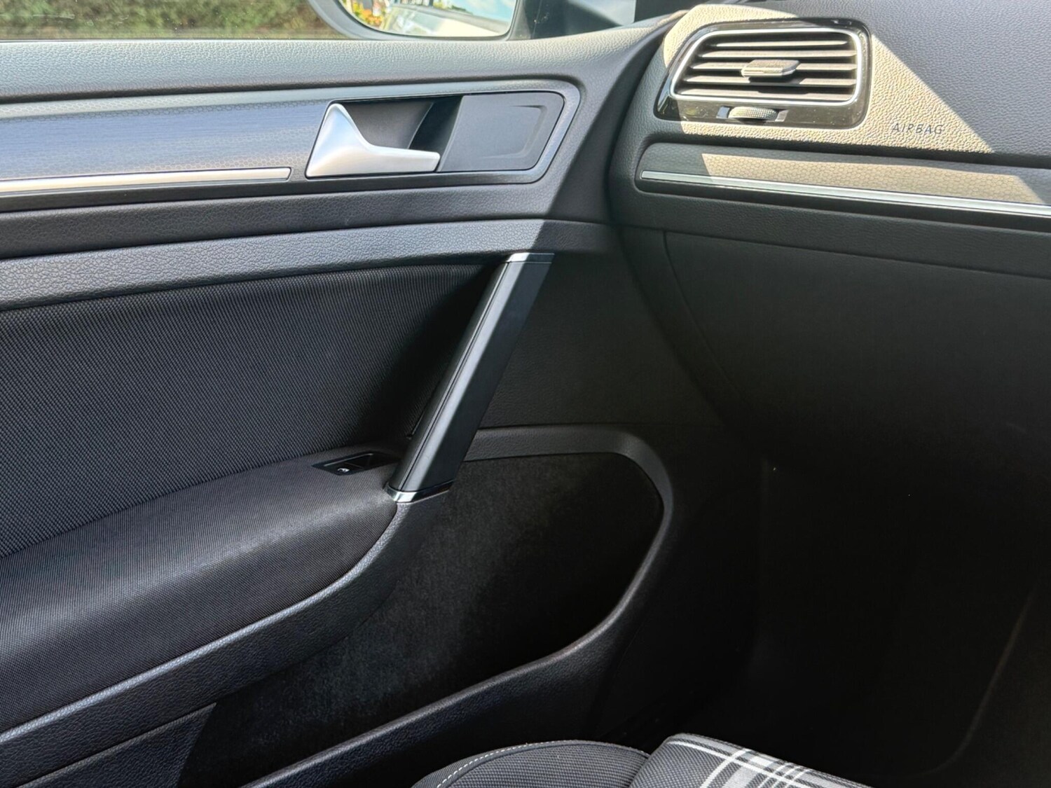 Used Volkswagen Golf 2017 for sale - 76620120: Photo 45