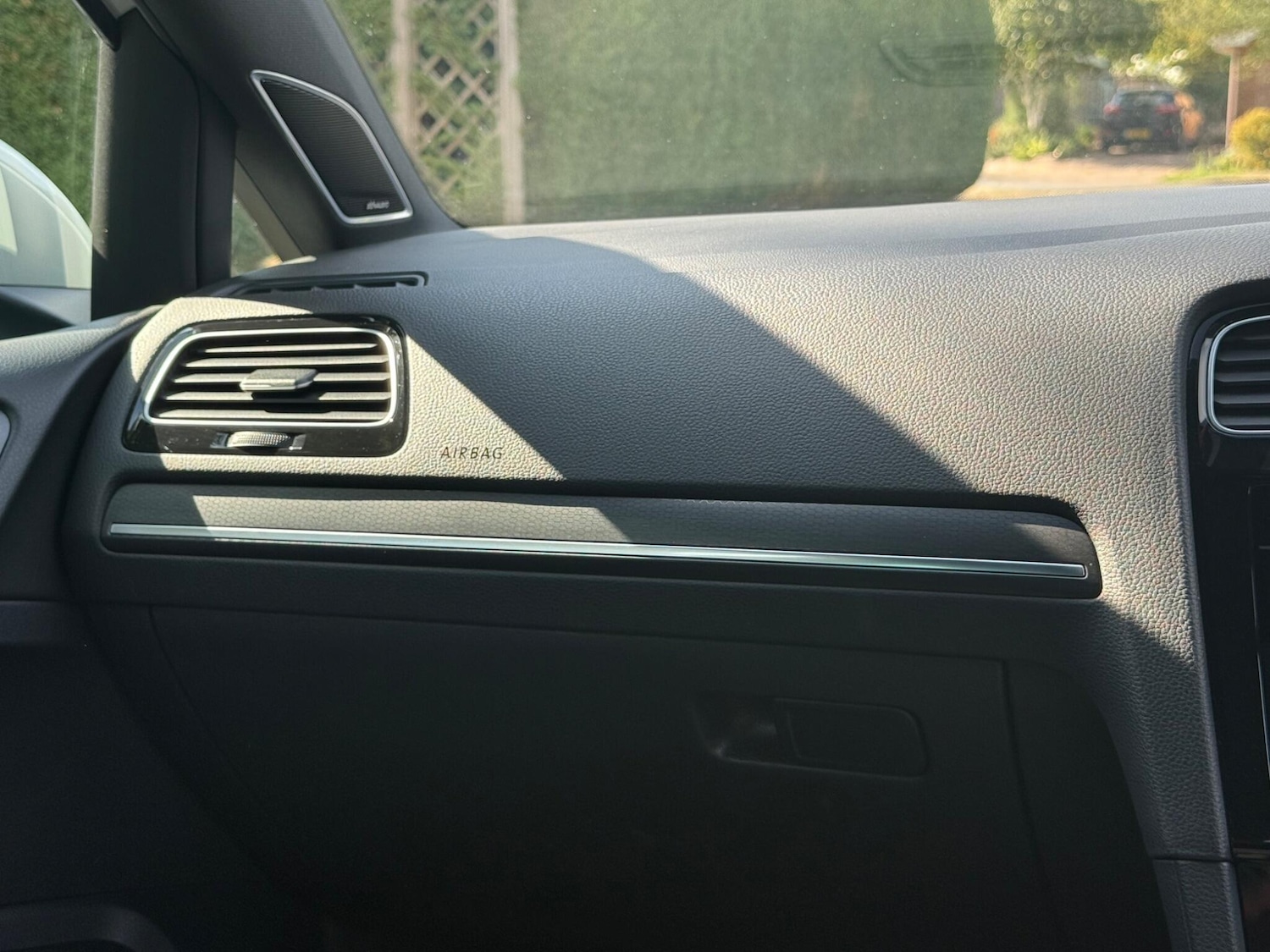 Used Volkswagen Golf 2017 for sale - 76620120: Photo 50