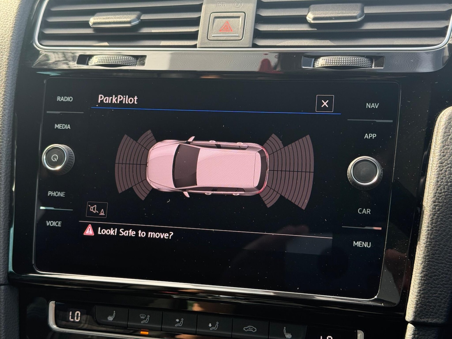 Used Volkswagen Golf 2017 for sale - 76620120: Photo 51