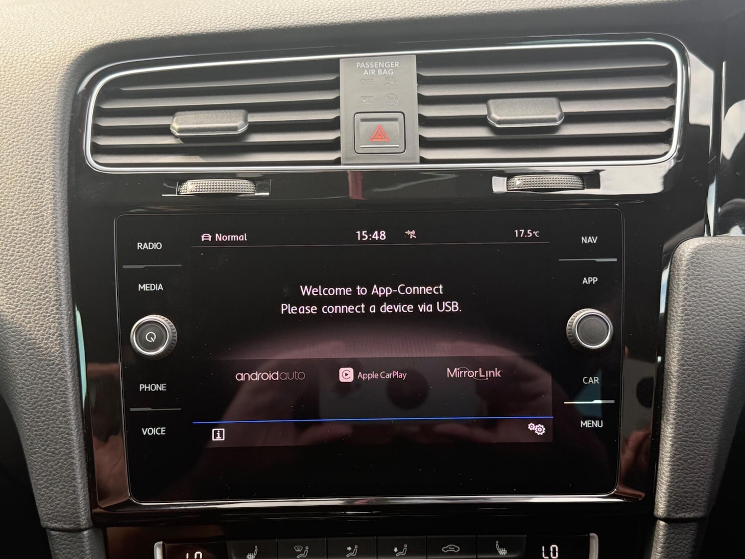 Used Volkswagen Golf 2017 for sale - 76620120: Photo 53