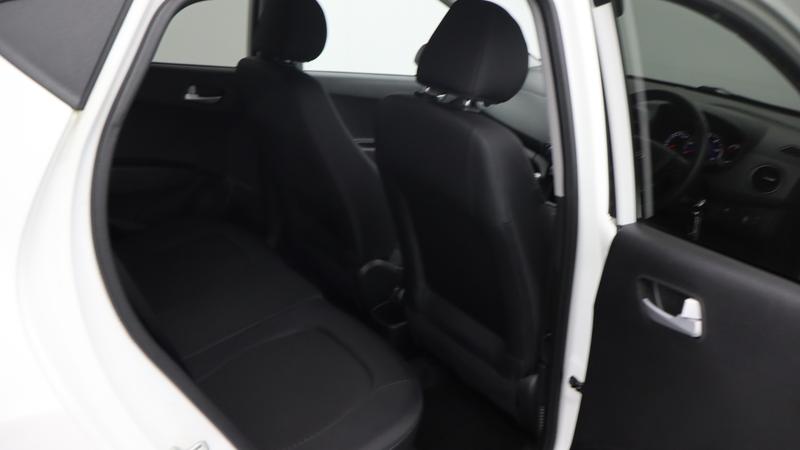 Used Hyundai i10 2017 for sale - 78153069: Photo 17