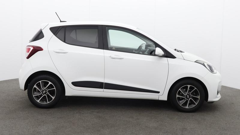 Used Hyundai i10 2017 for sale - 78153069: Photo 2