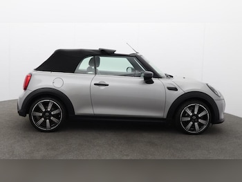 Used MINI Convertible 2023 for sale - 77813061: Photo