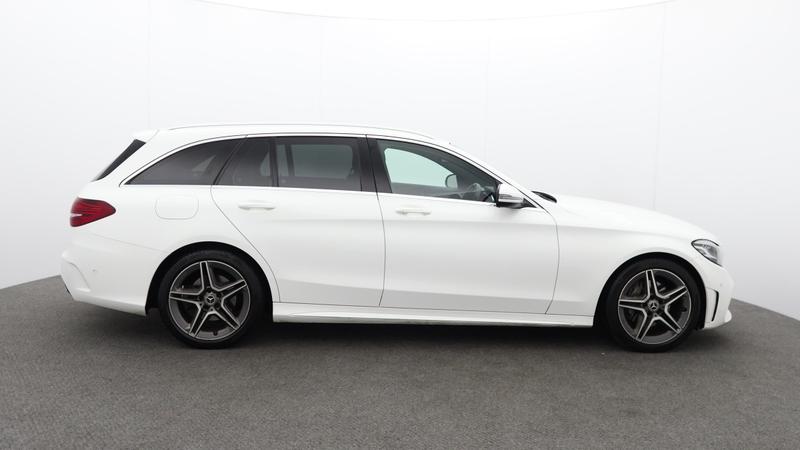 Used Mercedes-Benz C Class 2019 for sale - 77589991: Photo 2