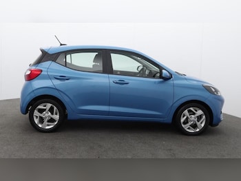 Used Hyundai i10 2023 for sale - 77117104: Photo