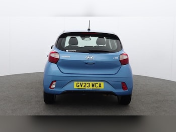 Used Hyundai i10 2023 for sale - 77117104: Photo