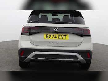 Used Volkswagen T-Cross 2024 for sale - 77117015: Photo