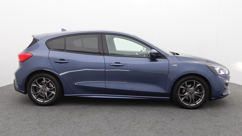 Used Ford Focus 2021 for sale - 77117078: Photo 2