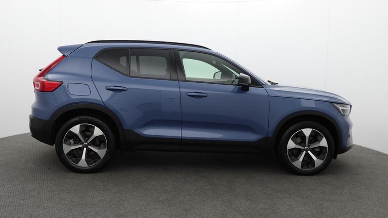 Used Volvo XC40 2022 for sale - 77117033: Photo 2