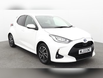 Used Toyota Yaris 2023 for sale - 77116955: Photo