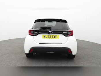 Used Toyota Yaris 2023 for sale - 77116955: Photo