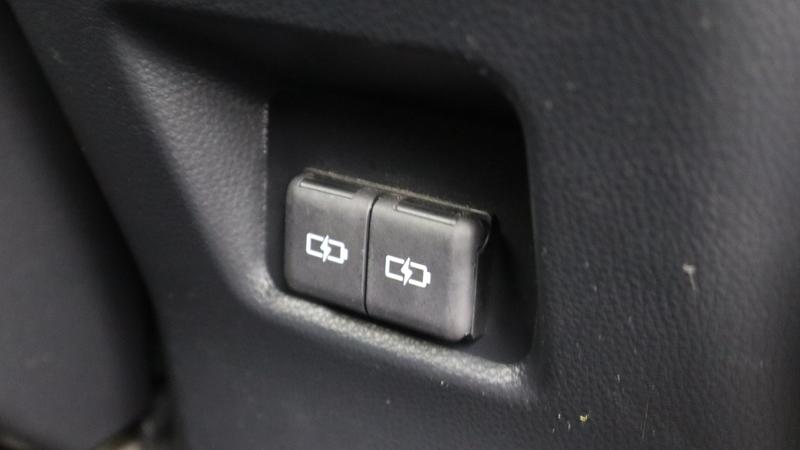 Used Toyota RAV4 2022 for sale - 77116822: Photo 32