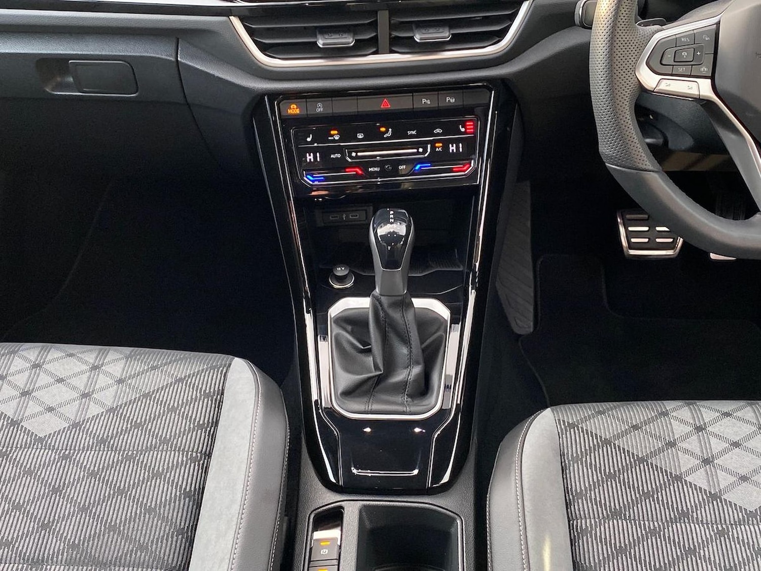 Used Volkswagen T-Roc 2025 for sale - 78064487: Photo 13