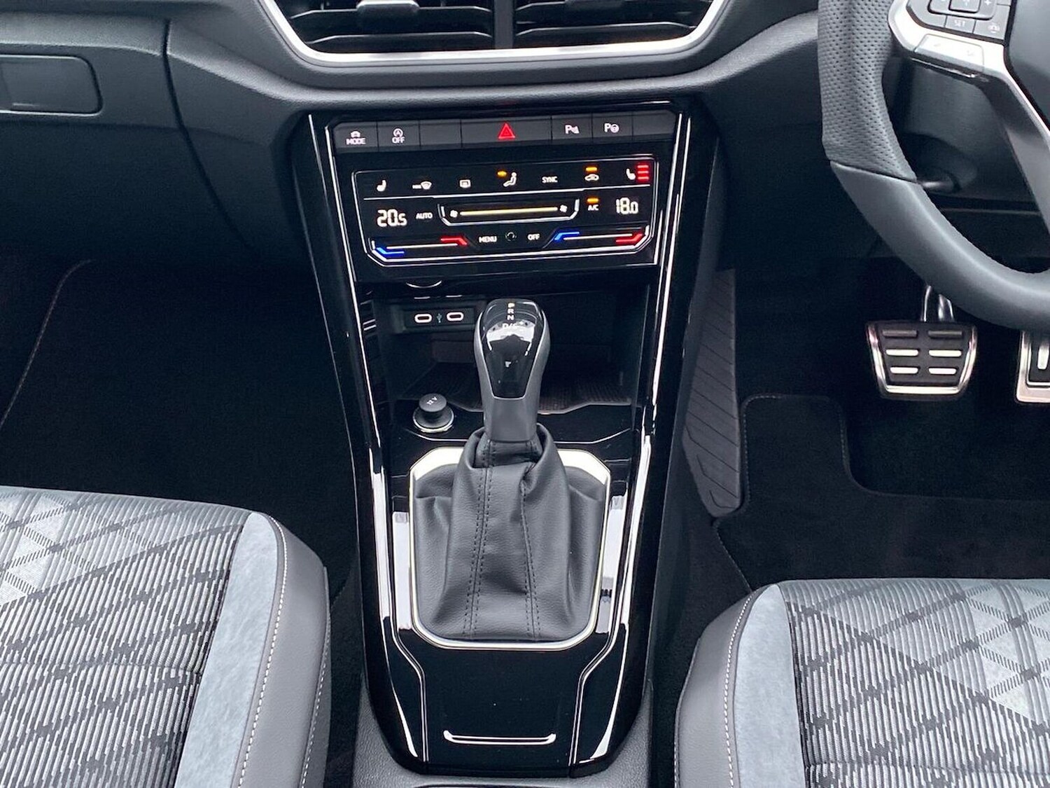 Used Volkswagen T-Roc 2025 for sale - 77488074: Photo 13