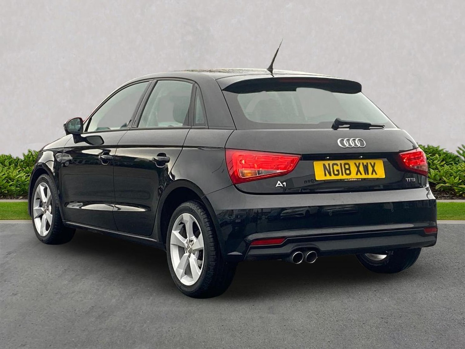 Used Audi A1 2018 for sale - 76736707: Photo 2