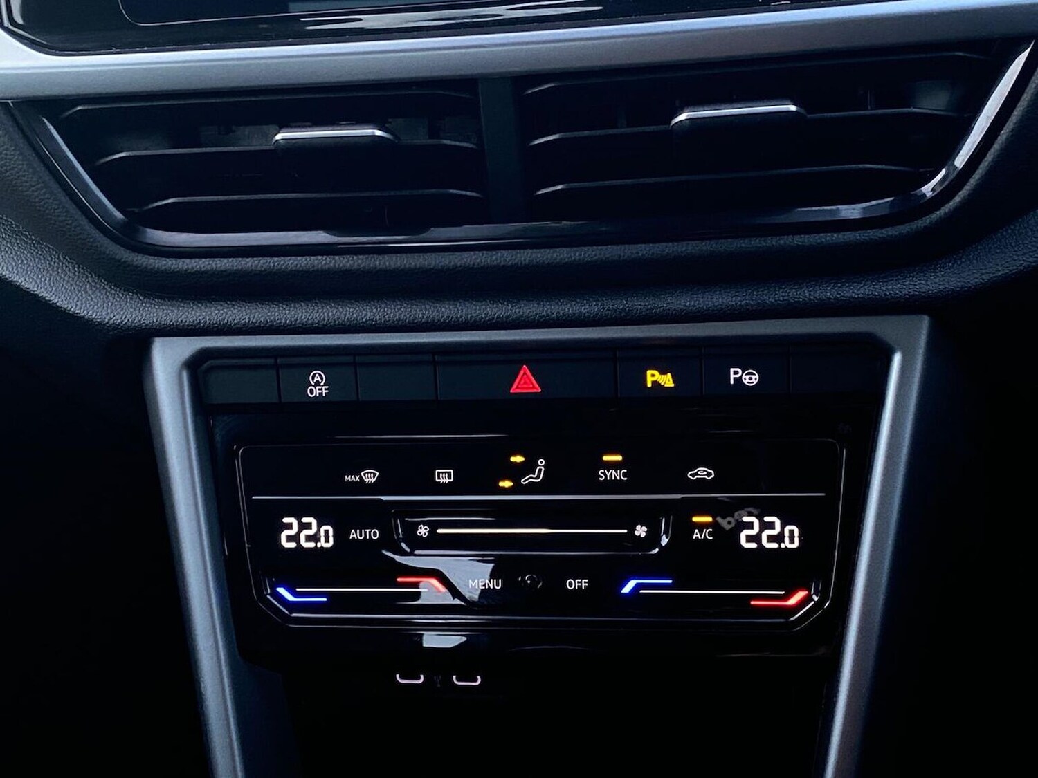 Used Volkswagen T-Roc 2022 for sale - 77001853: Photo 12