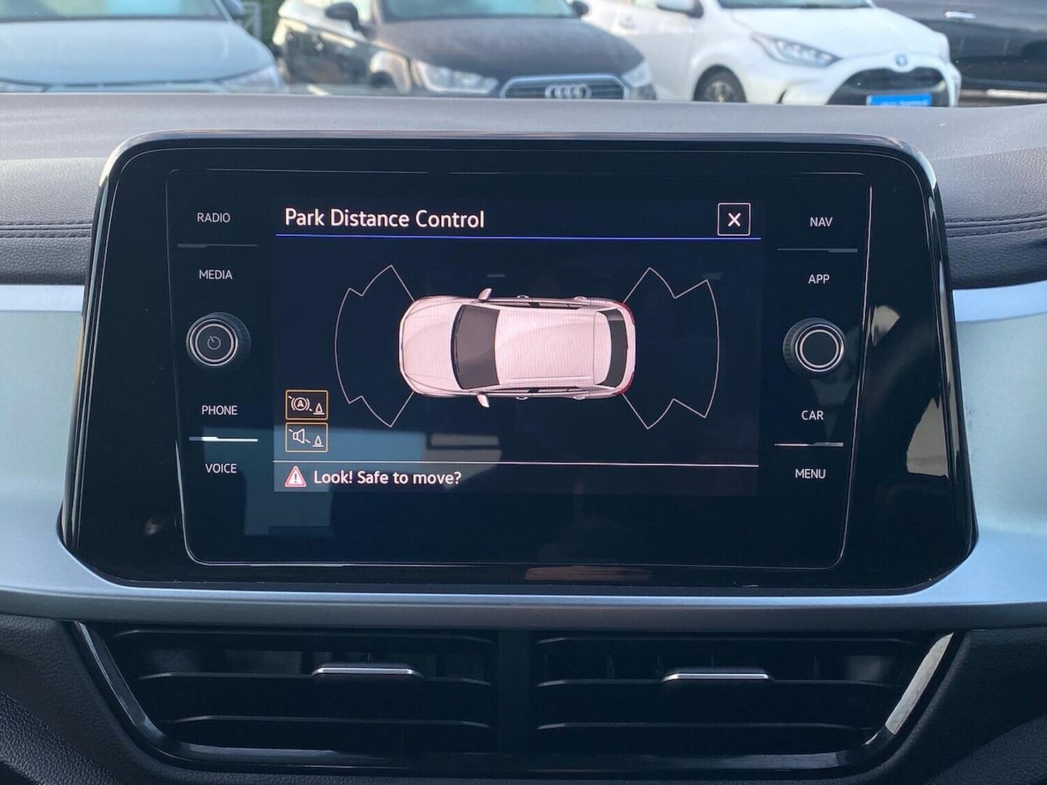 Used Volkswagen T-Roc 2022 for sale - 77001853: Photo 23