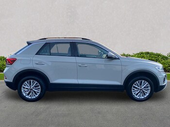 Used Volkswagen T-Roc 2022 for sale - 77001853: Photo